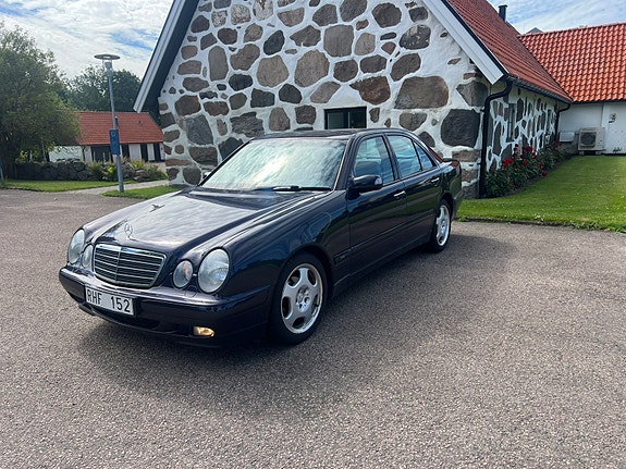 Mercedes-Benz E240 2 of 5
