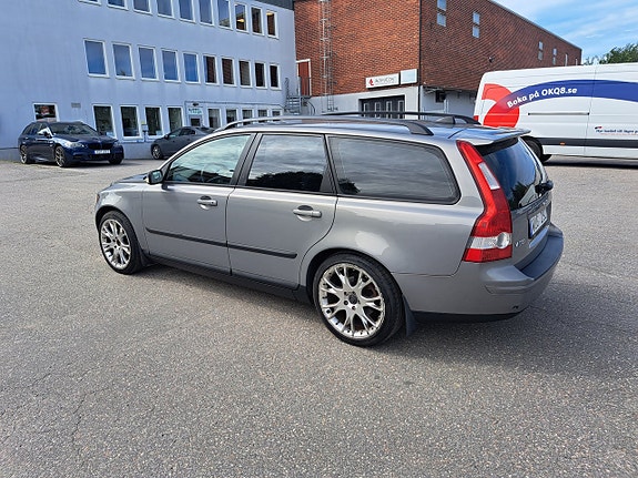 Volvo V50 10 of 27
