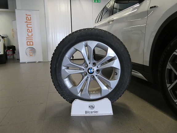 BMW X1 2 of 5