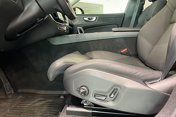 Volvo XC60 16 of 24