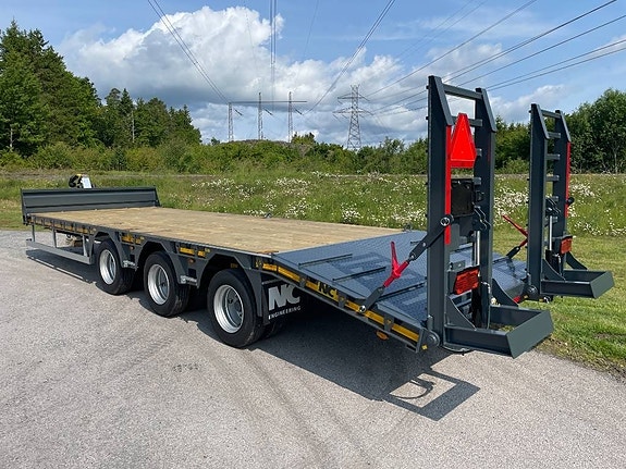 NC 3axl traktordragen maskintrailer 22T 3 of 5