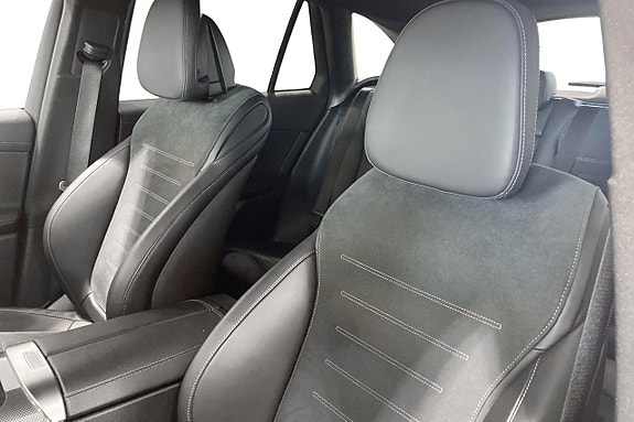 Mercedes-Benz GLC300 de 16 of 17