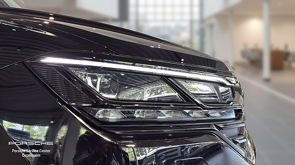 Volkswagen Touareg 10 of 12