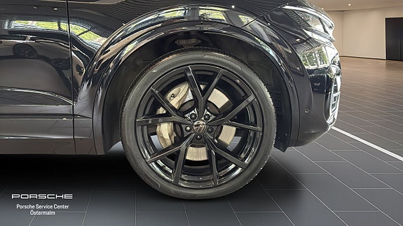 Volkswagen Touareg 9 of 12