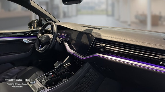 Volkswagen Touareg 4 of 5