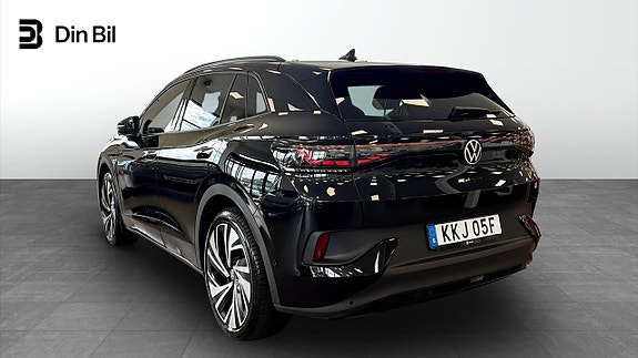 Volkswagen ID.4 GTX 3 of 5