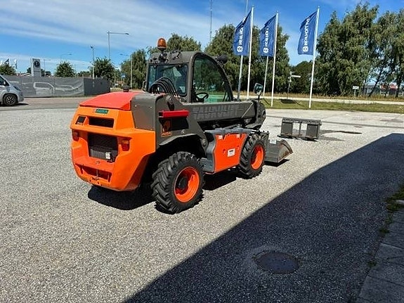 Ausa T 235 H 4 of 11