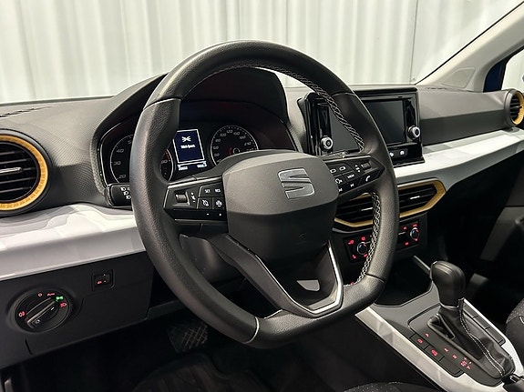 Seat Arona 9 of 13