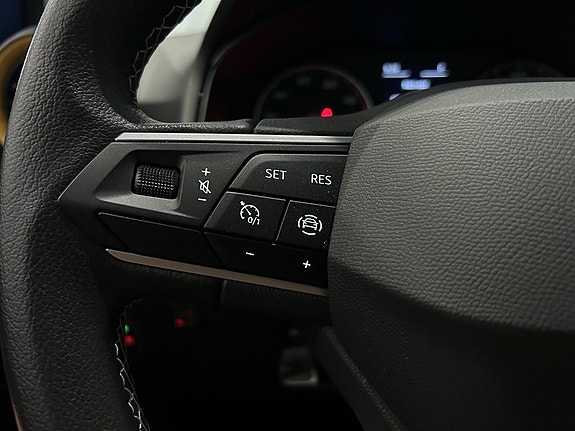 Seat Arona 10 of 13