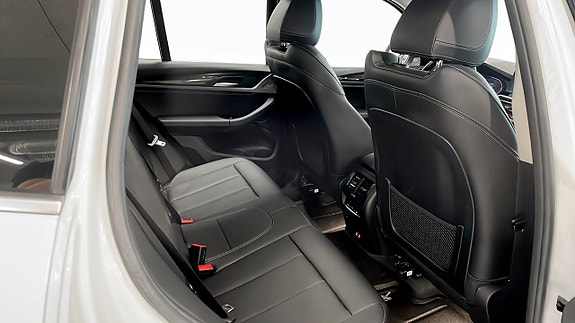 BMW X3 5 of 5