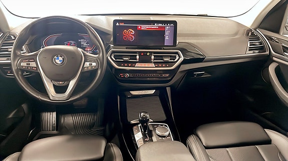 BMW X3 4 of 5