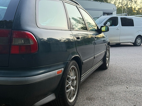 Volvo V40 6 of 10
