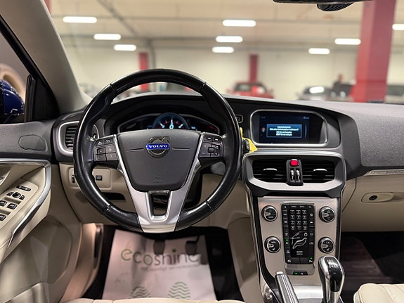 Volvo V40 Cross Country 10 of 15