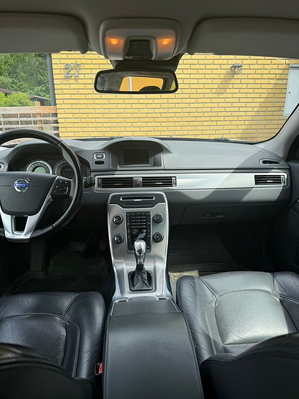 Volvo V70 5 of 5