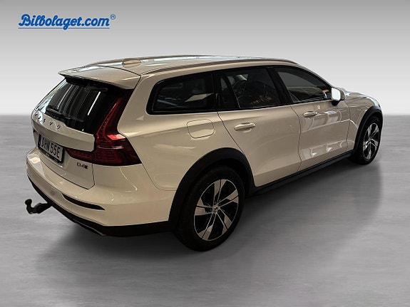 Volvo V60 Cross Country 4 of 7