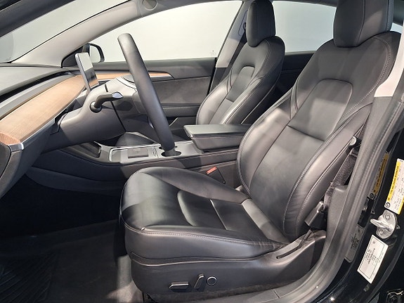 Tesla Model 3 6 of 13