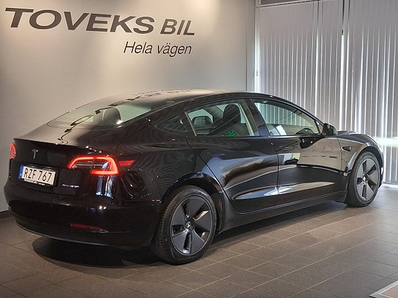 Tesla Model 3 5 of 5