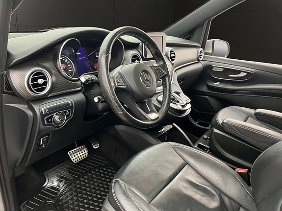 Mercedes-Benz V220 d 16 of 30