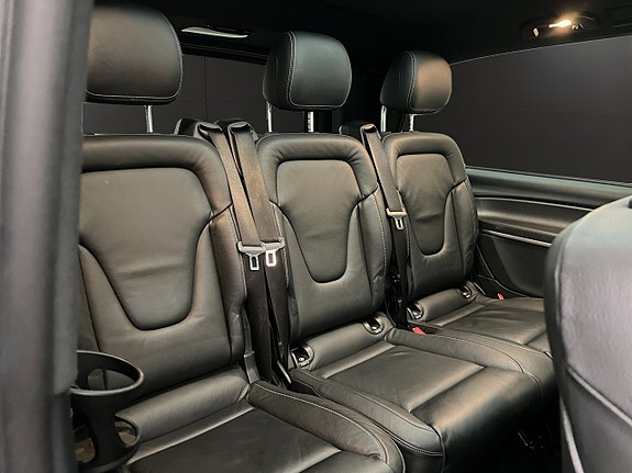 Mercedes-Benz V220 d 29 of 30
