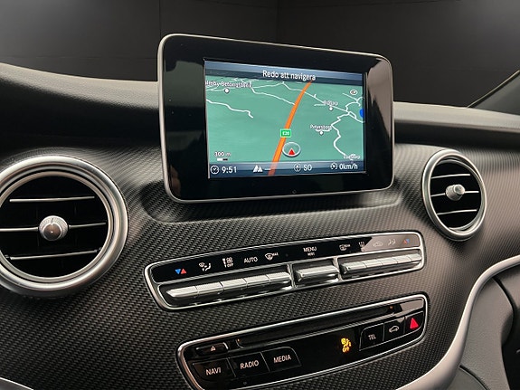 Mercedes-Benz V220 d 25 of 30