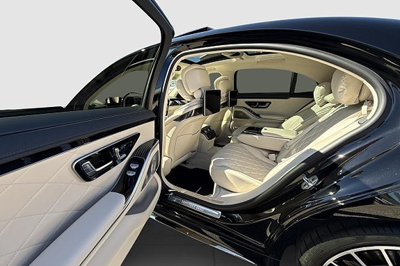 Mercedes-Benz S580 8 of 15