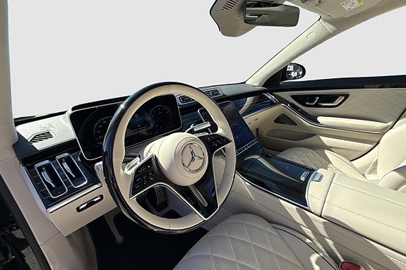 Mercedes-Benz S580 10 of 15