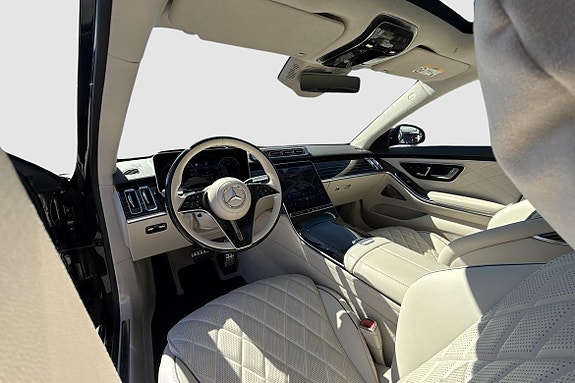 Mercedes-Benz S580 9 of 15