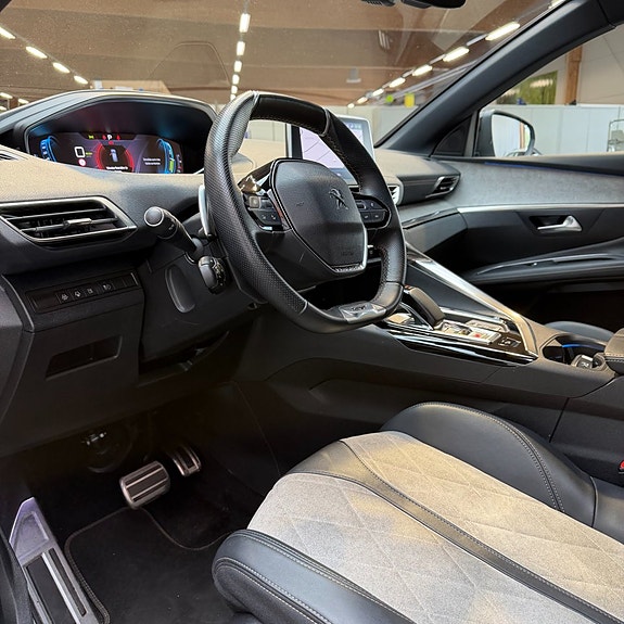 Peugeot 3008 8 of 12