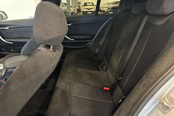 BMW 118i 10 of 23