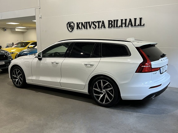 Volvo V60 2 of 28
