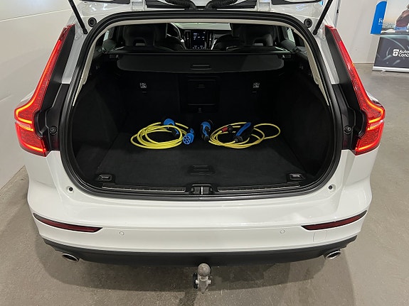 Volvo V60 11 of 28