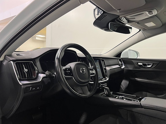 Volvo V60 6 of 28