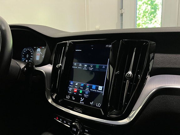 Volvo V60 22 of 28
