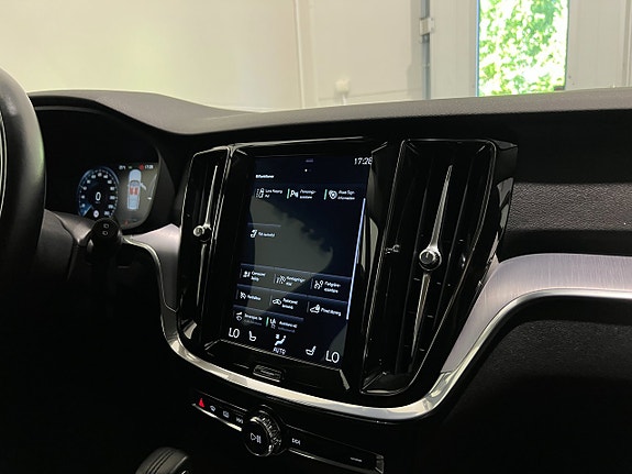 Volvo V60 21 of 28
