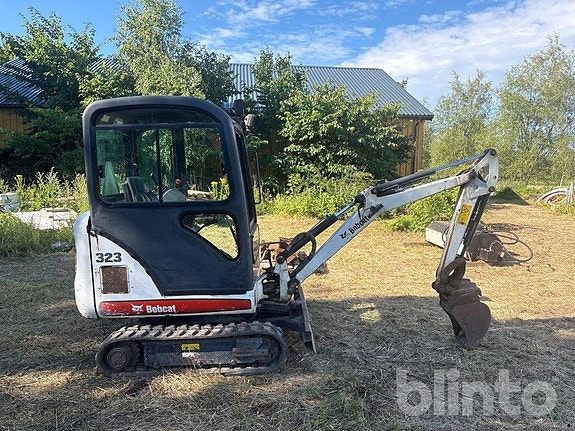 Minigrävare Bobcat 323 - 2 redskap 4 of 5