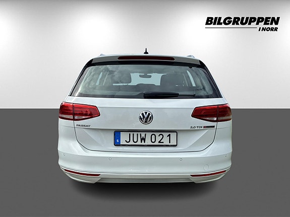 Volkswagen Passat 5 of 5