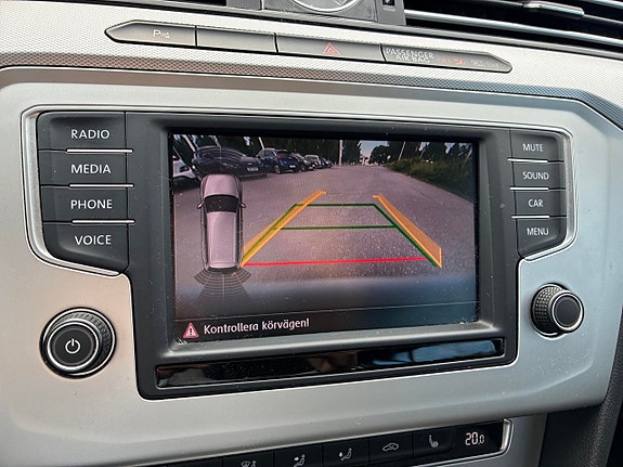 Volkswagen Passat 15 of 15