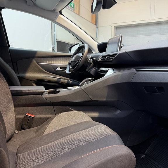 Peugeot 5008 11 of 12