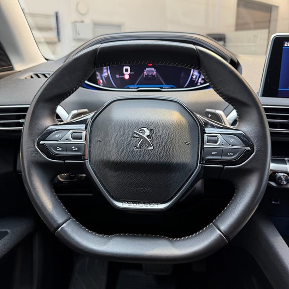 Peugeot 5008 10 of 12