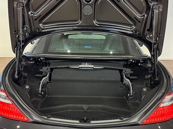Mercedes-Benz SLK200 15 of 26