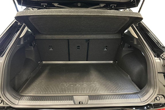 Volkswagen T-Roc 12 of 15