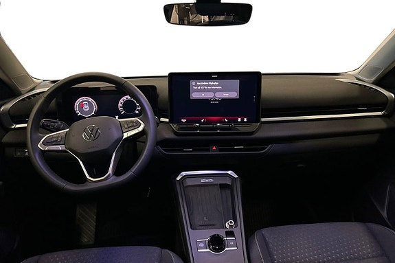 Volkswagen T-Roc 6 of 15