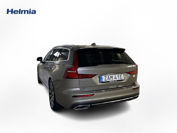 Volvo V60 3 of 5