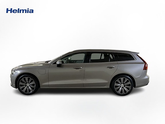 Volvo V60 2 of 5