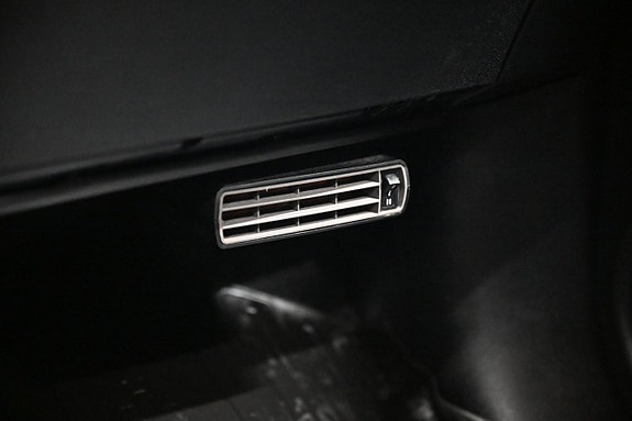 Toyota HiLux 22 of 30