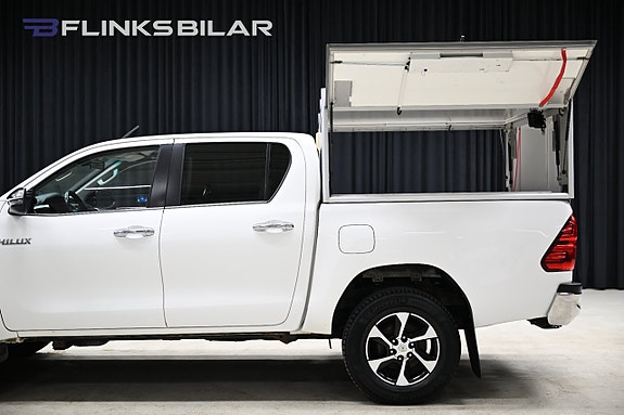 Toyota HiLux 10 of 30