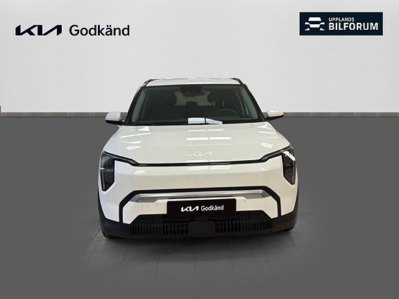 Kia EV3 3 of 5