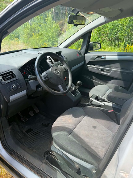 Opel Zafira 6 of 6
