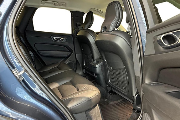 Volvo XC60 8 of 21
