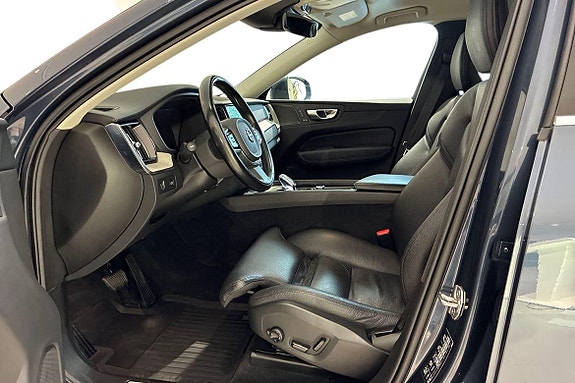Volvo XC60 13 of 21